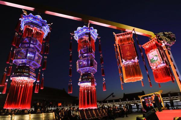 鶘記：盧尼預(yù)計(jì)很受歡迎 但只是因?yàn)樗髂甑牡狡诤贤茯v空間