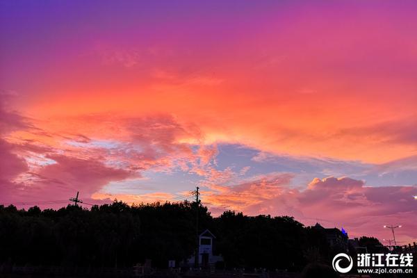 視頻|騰勢(shì)汽車總經(jīng)理李慧在騰勢(shì)之夜獻(xiàn)唱《海闊天空》