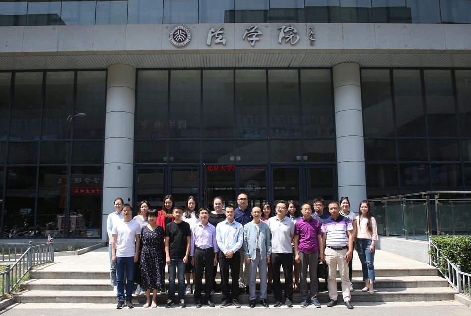 快手無水印視頻下載_藍(lán)戰(zhàn)非回應(yīng)在南非被綁架:綁匪提前半年布局