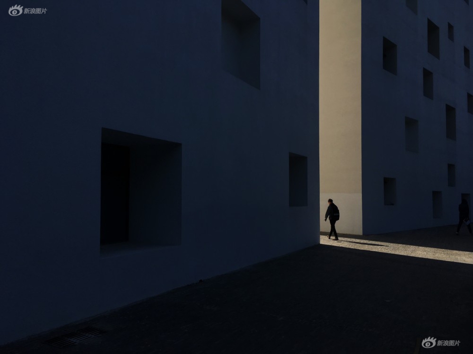 免費國外視頻素材下載_鳳姐懟周立波一文不值、沒文化！