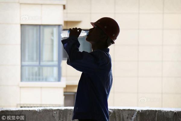 怎么查看電腦配置顯卡內(nèi)容硬盤_多所高校定制羽絨服賣爆