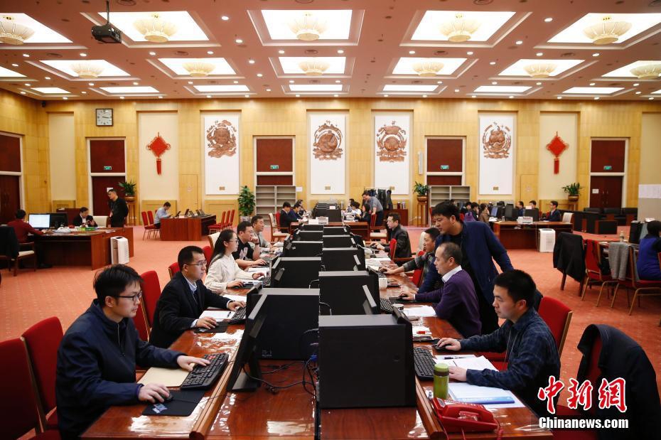 緬北詐騙視頻在線播放_美破天際!宏遠(yuǎn)外籍啦啦隊(duì)美女火了 顏值身材滿分