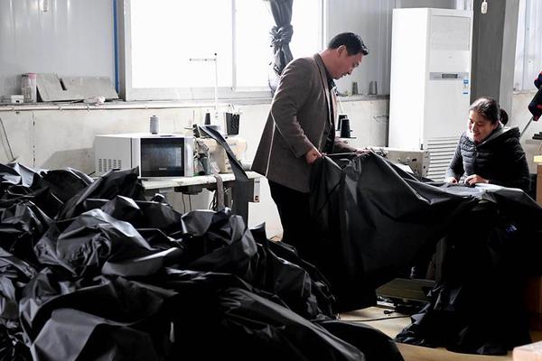 網(wǎng)絡(luò)蠕蟲的特點(diǎn)_亞太經(jīng)合組織“中國年”值得期待（和音）