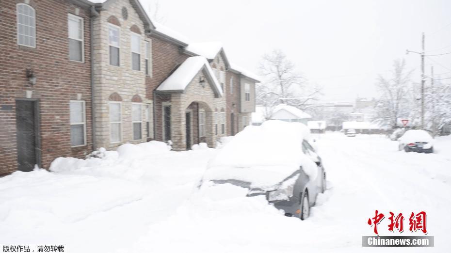 記者：瓜迪奧拉不滿埃切韋里經(jīng)紀人，不同意球員租借回河床