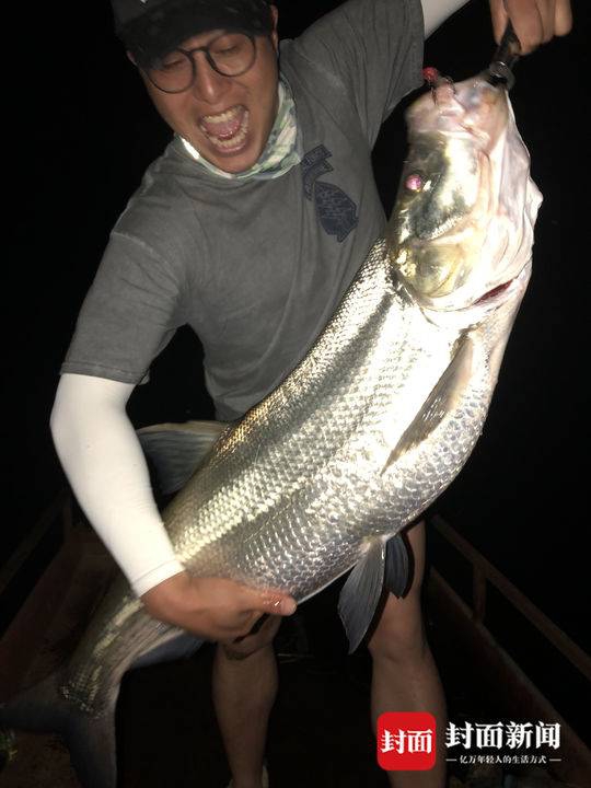 制作一個(gè)自己的網(wǎng)頁網(wǎng)站有哪些_小區(qū)崗?fù)けO(jiān)控“全黑”居民心慌 居委：“美麗家園”改造后才能“復(fù)明”