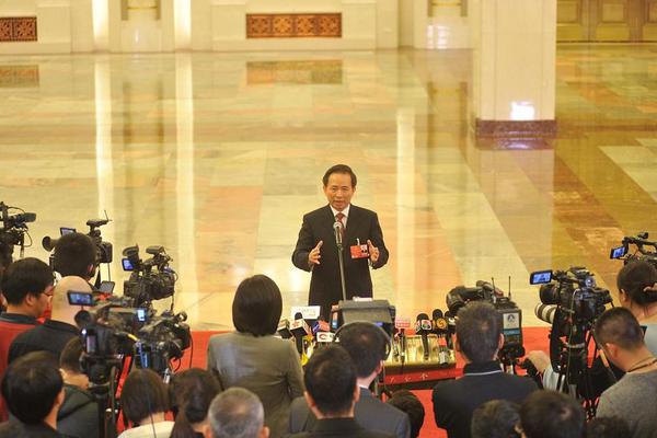 【史?；仨咳毡久耖g“孤勇者”守護(hù)真相之火