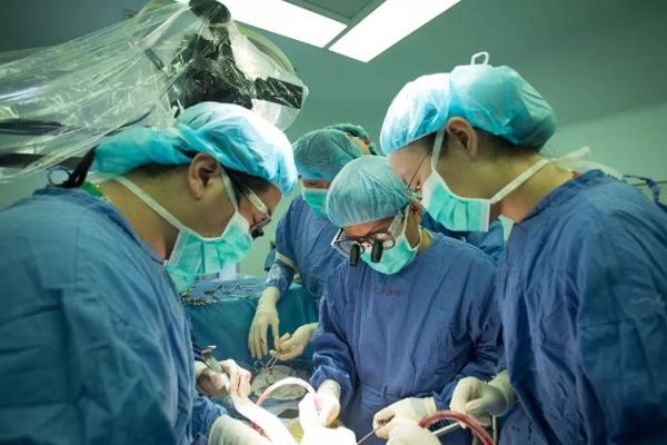 哈爾濱中央大街推暖心四件套迎各地游客