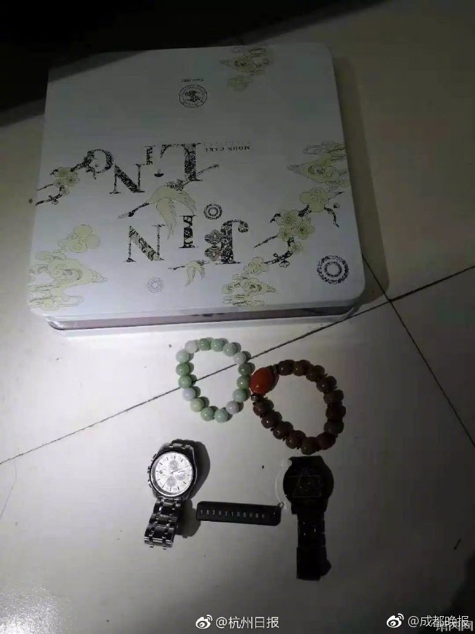 漏洞補(bǔ)丁目錄文件夾可以刪除嗎_回鄉(xiāng)探親帶了10個保鏢，進(jìn)村看到養(yǎng)父被鎖狗籠，村霸：你算老幾！