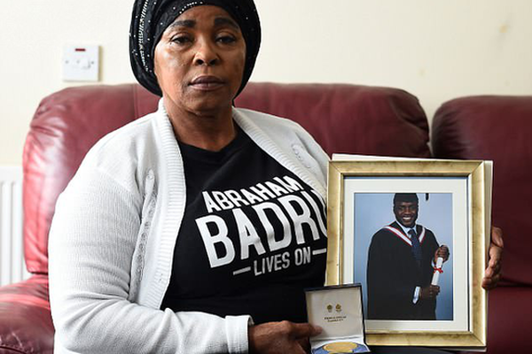 qq匿名提問自定義問題內(nèi)測資格_歐洲給了底氣？“不會答應特朗普”