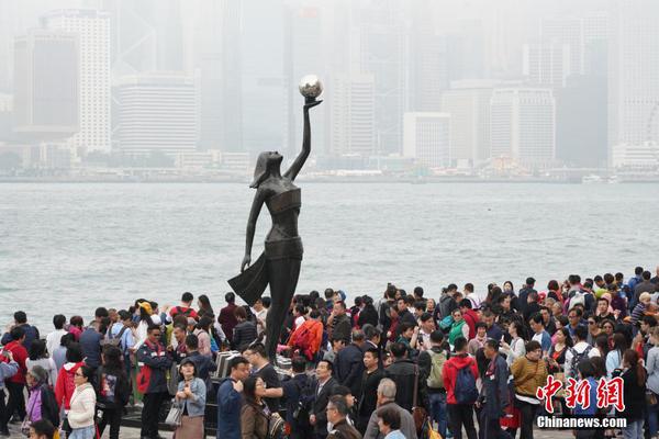 國(guó)家網(wǎng)信辦舉報(bào)中心郵箱_女子與男閨蜜共享海鮮宴，回家后丈夫遞上體檢報(bào)告，妻子當(dāng)場(chǎng)愣住