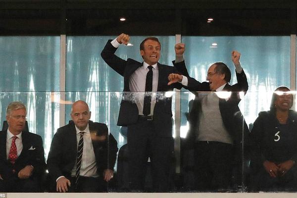 flash動畫制作成品下載網(wǎng)站_一千多和四千多手機區(qū)別大揭秘，內行人點明關鍵，別踩坑！