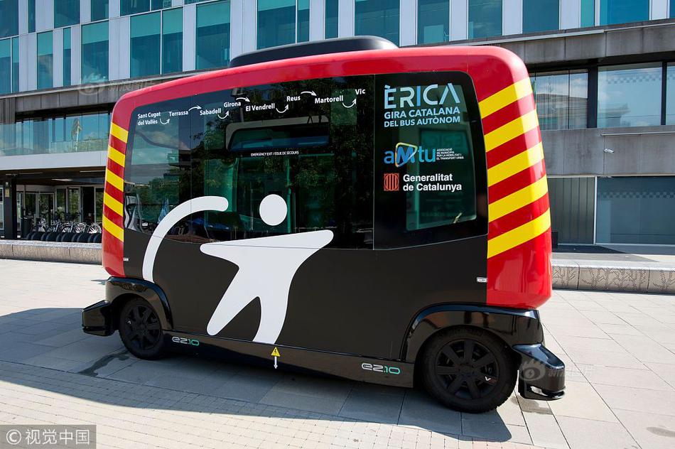 玉淵譚天：日艦曾收到中方提示，并通過(guò)無(wú)線電確認(rèn)收到玉淵譚天1小時(shí)前