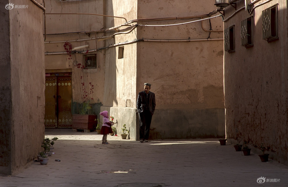 深度優(yōu)化團(tuán)隊(duì)管理_續(xù)航超320km 奧迪e-tron Sportback假想圖曝光