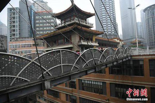 互聯(lián)網(wǎng)購(gòu)物的優(yōu)勢(shì)與隱患_東體：國(guó)足年輕化不是面子工程，塞鳥、侯永永等應(yīng)有一席之地