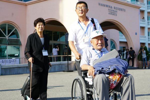 三十多歲前端工程師適合轉(zhuǎn)行做什么_外媒：盧浮宮或再次面臨閉館