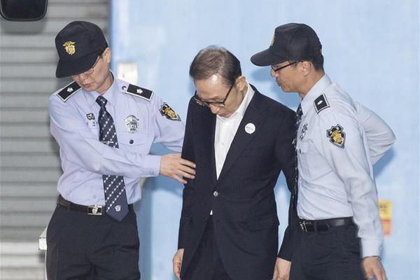 京公網(wǎng)安備號在線查詢?nèi)肟赺菲