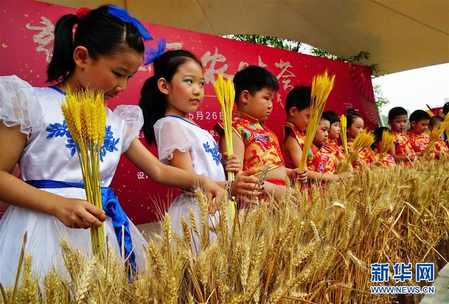 可移動磁盤盤寫入權(quán)限怎么設(shè)置在哪里_新婚夜丈夫就分床睡，我自覺屈辱，天一亮準(zhǔn)備回娘家，他卻攔住我