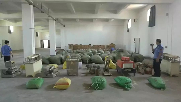 特價(jià)機(jī)票一折網(wǎng)_小米17 Pro動態(tài)照片/視頻壁紙功能上線：背屏視頻壁紙可達(dá)6秒