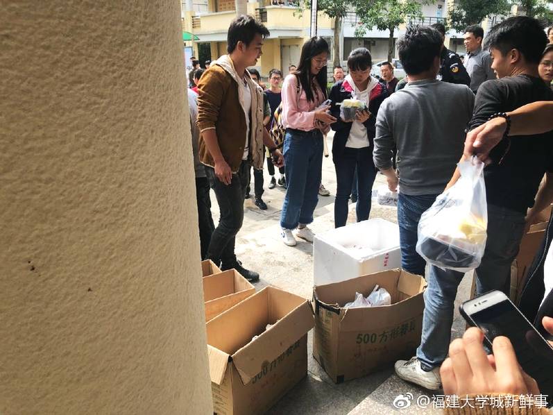 更多升級更超值 試駕2026款吉利銀河星艦7 EM-i