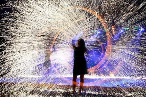 陌陌蒙面真心話匹配不到人_韓稱朝方向半島西部海域發(fā)射火箭炮