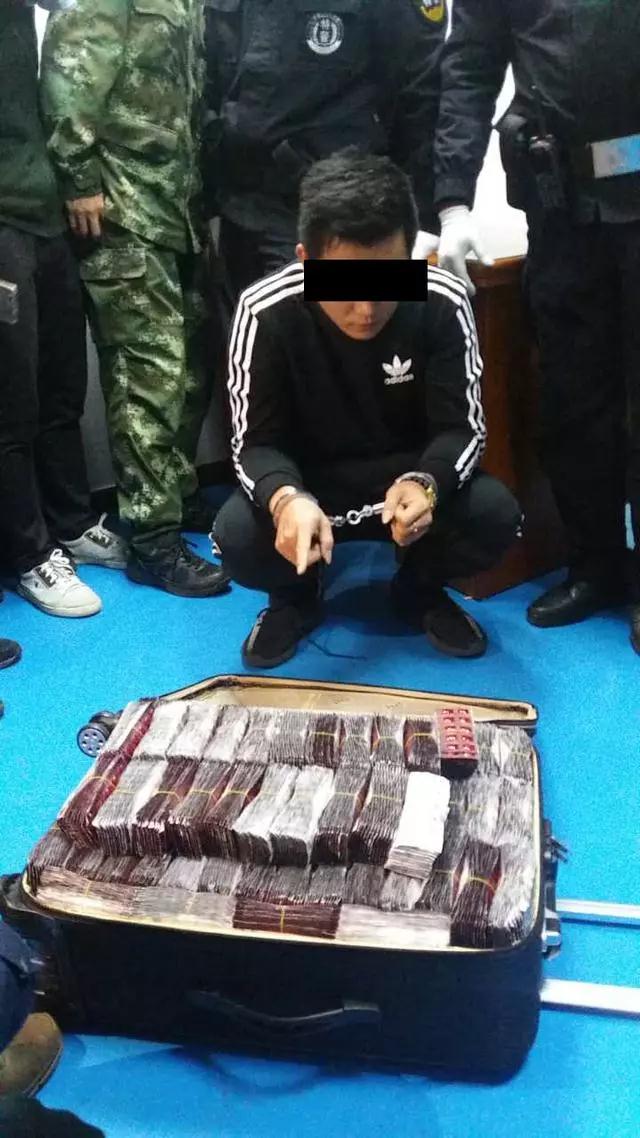 營(yíng)銷(xiāo)騙局套路思維導(dǎo)圖簡(jiǎn)單_女人年紀(jì)大了怎么穿？衣選長(zhǎng)、鞋帶跟，會(huì)疊穿，優(yōu)雅有范兒