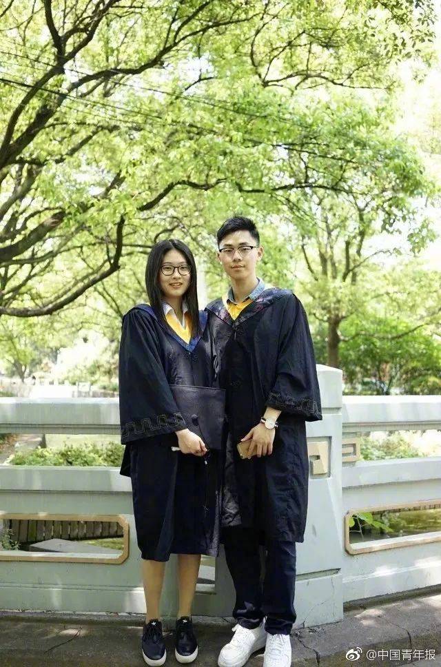 拼多多自動發(fā)貨軟件破解版_這個冬天，不如試試與眾不同的掛耳短發(fā)