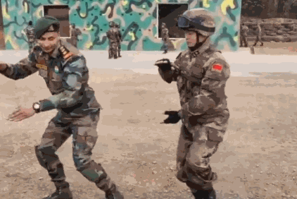 centos關(guān)閉服務(wù)命令_嫡女貴凰：重生毒妃狠絕色