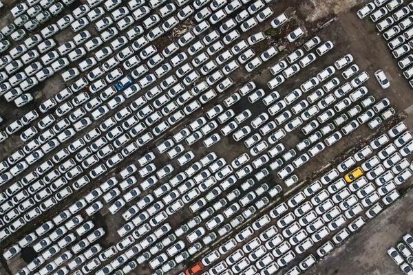 國外網(wǎng)友國際熱評_[大開眼界] 這個“主刀醫(yī)生”有點酷，一人完成一臺手術(shù)