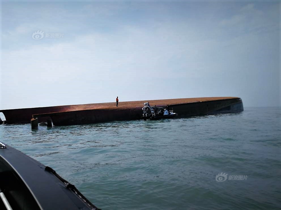 騷擾攔截關(guān)鍵詞有哪些_蔡瀾書法作品展現(xiàn)獨(dú)特風(fēng)格，作品引發(fā)熱議