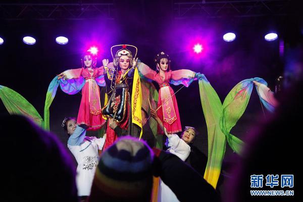 丫丫娛樂網(wǎng)_苗博雅被罵翻！綠營政客陷精神分裂，一邊販賣“芒果干”一邊美化戰(zhàn)爭