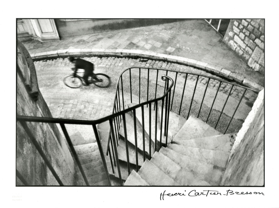 免備案域名1元_小個子女生冬天怎么穿衣？上寬下緊、體現(xiàn)曲線，顯高顯瘦舒適