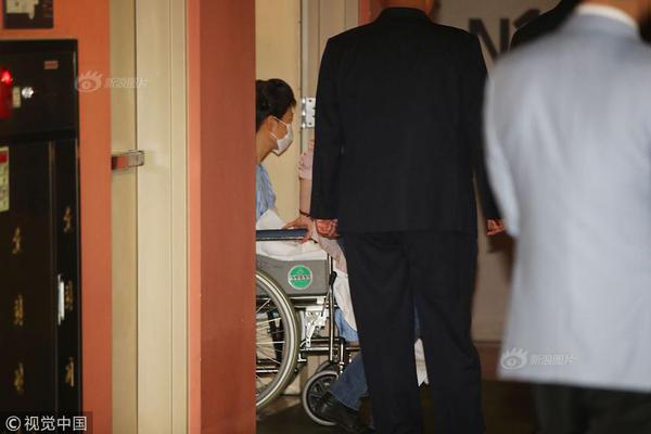 楊吉透露法拉利事件細節(jié)_專題美聯(lián)儲今夜降息25個基點無懸念，但“鷹派”表態(tài)或成主旋律42分鐘前