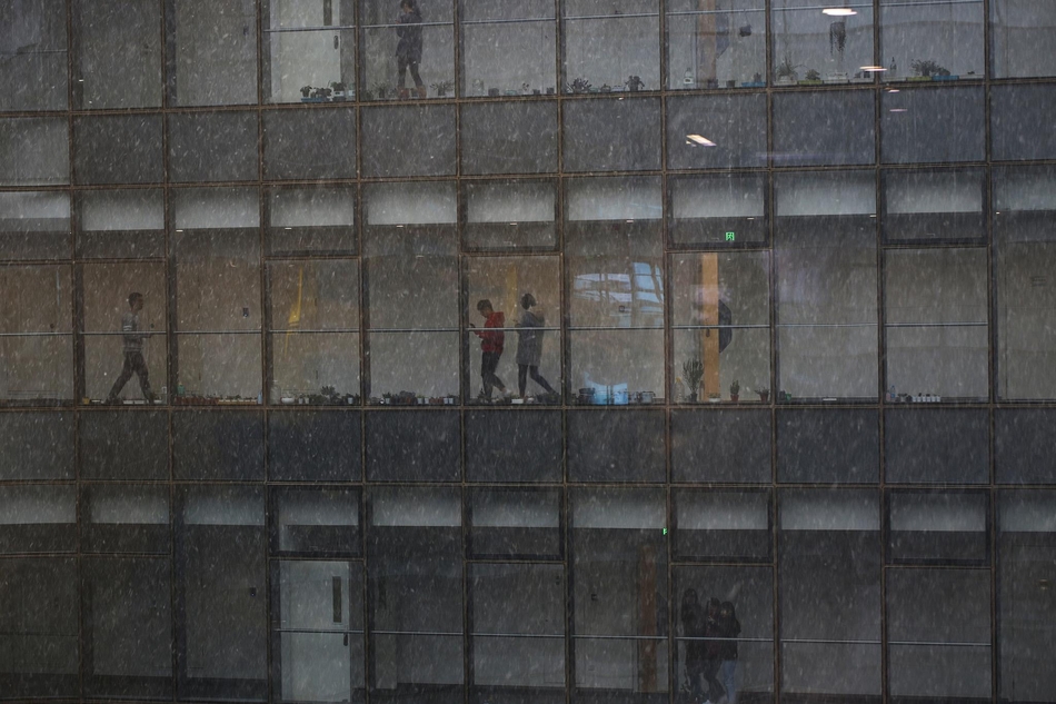 批量改名bat代碼不起作用_劉海寬演繹職場(chǎng)小人物李珂，以機(jī)會(huì)換女性公正