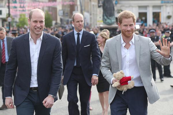 一句話文案ai工具_(dá)問界56789產(chǎn)品矩陣將補齊