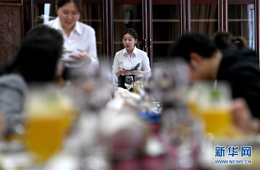 35歲女子租別墅雇演員扮父母騙婚 以詐騙罪獲刑四年半