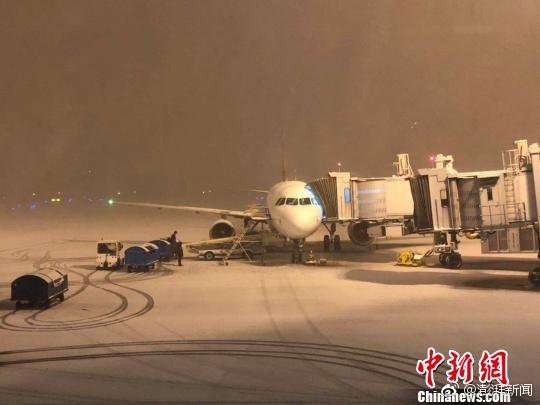 syso2ma域_6 萬人涌入賭城 圍觀AWS自研芯片、Nova 模型、AI 工廠全面開火