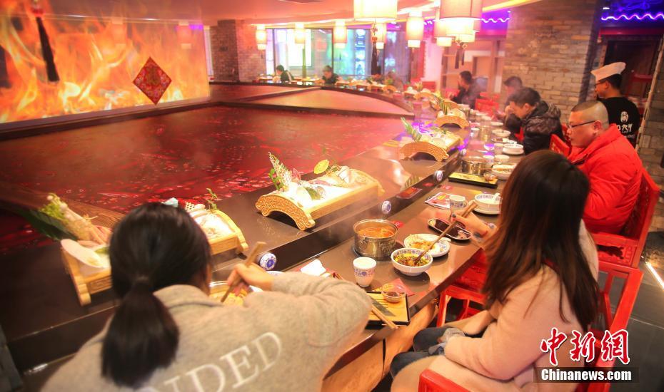 云鋪?zhàn)泳W(wǎng)盤資源_牢牢把握內(nèi)需戰(zhàn)略基點(diǎn) 建設(shè)強(qiáng)大國(guó)內(nèi)市場(chǎng)