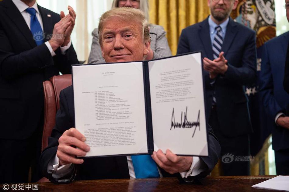 被人惡意_《逆時(shí)追兇》榮獲中國電視大會(huì)佳績(jī)，雙時(shí)空懸疑