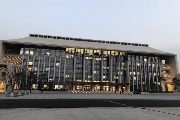 iis創(chuàng)建站點_【男式雙肩包】32功能區(qū)格，商務(wù)出行方便好用！