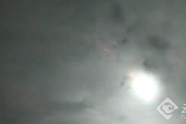 《#主播女孩重度依賴# 》動畫公開第二彈視覺圖，定檔2026年4月開