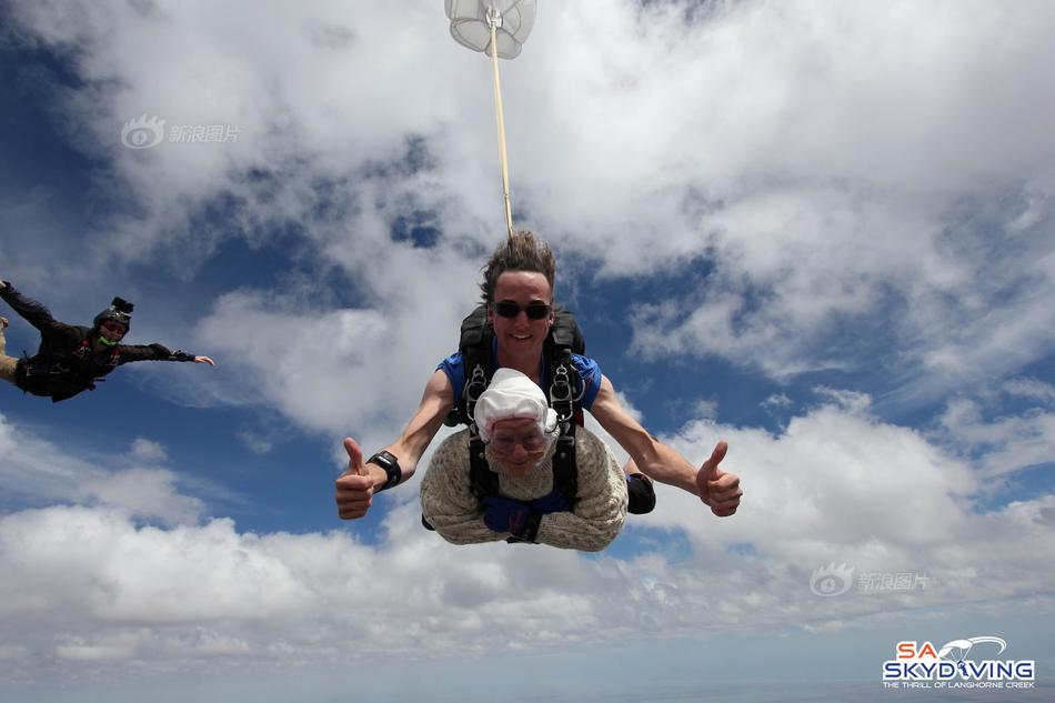 i營銷上汽app下載_用不過時的經典元素與單品，創(chuàng)造新的時尚魅力