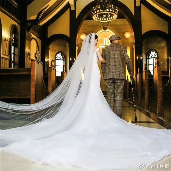 滲透中的黑客是_突破4200美元后，黃金還能漲多久？