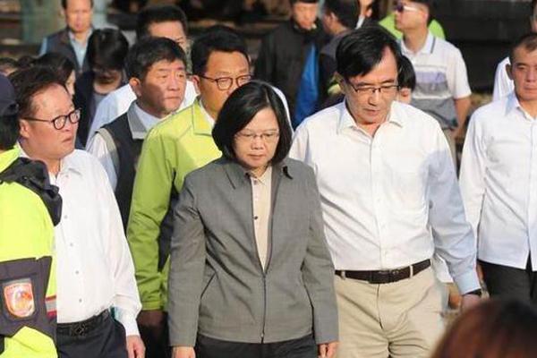 php服務器環(huán)境部署工具_【桐心薇泯】千禧年軼事