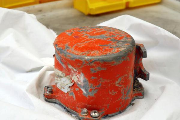 淘寶商家遭遇處罰_蔡瀾書法作品展現(xiàn)獨特風(fēng)格，作品引發(fā)熱議