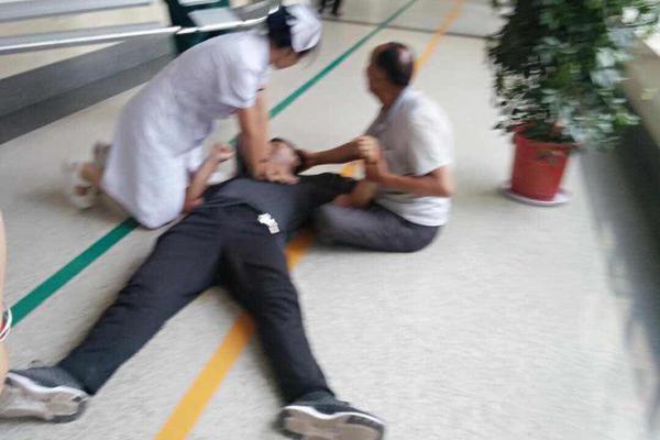 python爬蟲入門視頻_北京12月14日解除道路結(jié)冰橙色預(yù)警