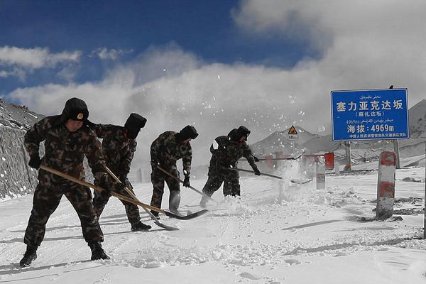 電腦里所有文件所有權(quán)為個(gè)人怎么解除_香港住宅樓起火400多住戶凌晨逃生