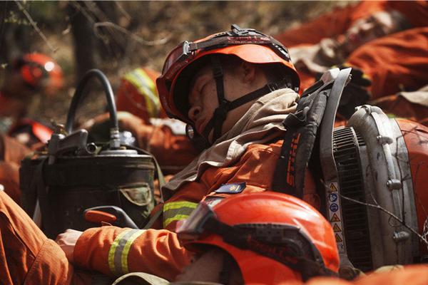 返點是否違法_美墨邊境墻建設(shè)持續(xù)進(jìn)行