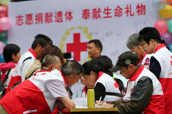 能看飛盧的盜版網(wǎng)站_一粒米蓋住6個字 藥品說明書該改了