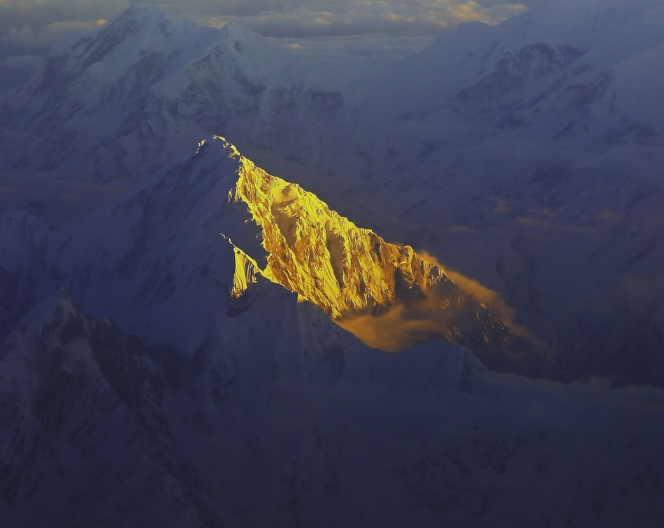 逆向流斜管沉淀池_白銀狂飆112%，成今年最好投資品