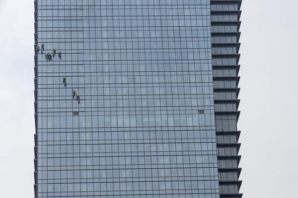 匿名者黑客組織官網(wǎng)_一千多和四千多手機區(qū)別大揭秘，內(nèi)行人點明關(guān)鍵，別踩坑！